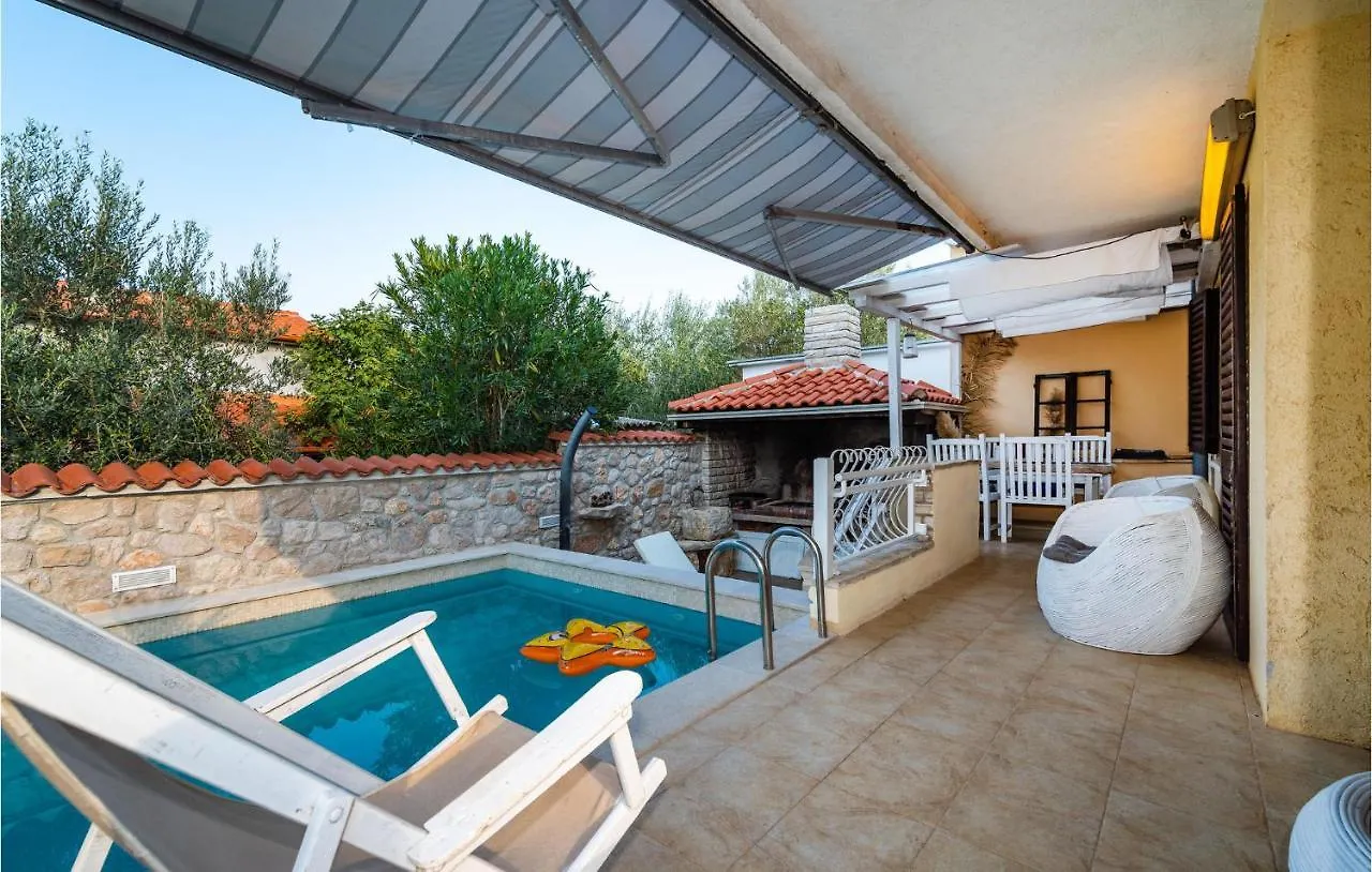 Awesome Apartment In Zdrelac With Kitchen Croatia
