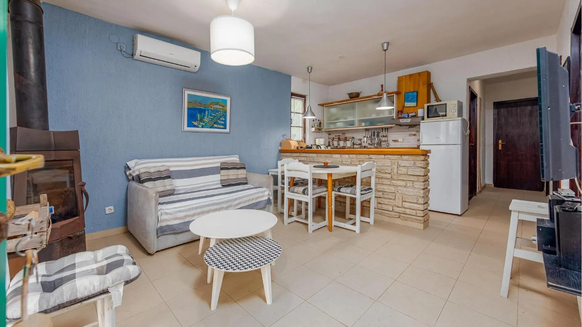 Awesome Apartment In Zdrelac With Kitchen